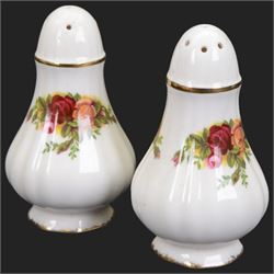 Royal Albert Old Country Roses part tea and dinner service for six, including dinner plates, bowls, cups and saucers etc 