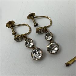 9ct gold and silver paste stone set ring, 9ct gold oddments and a collection of costume jewellery