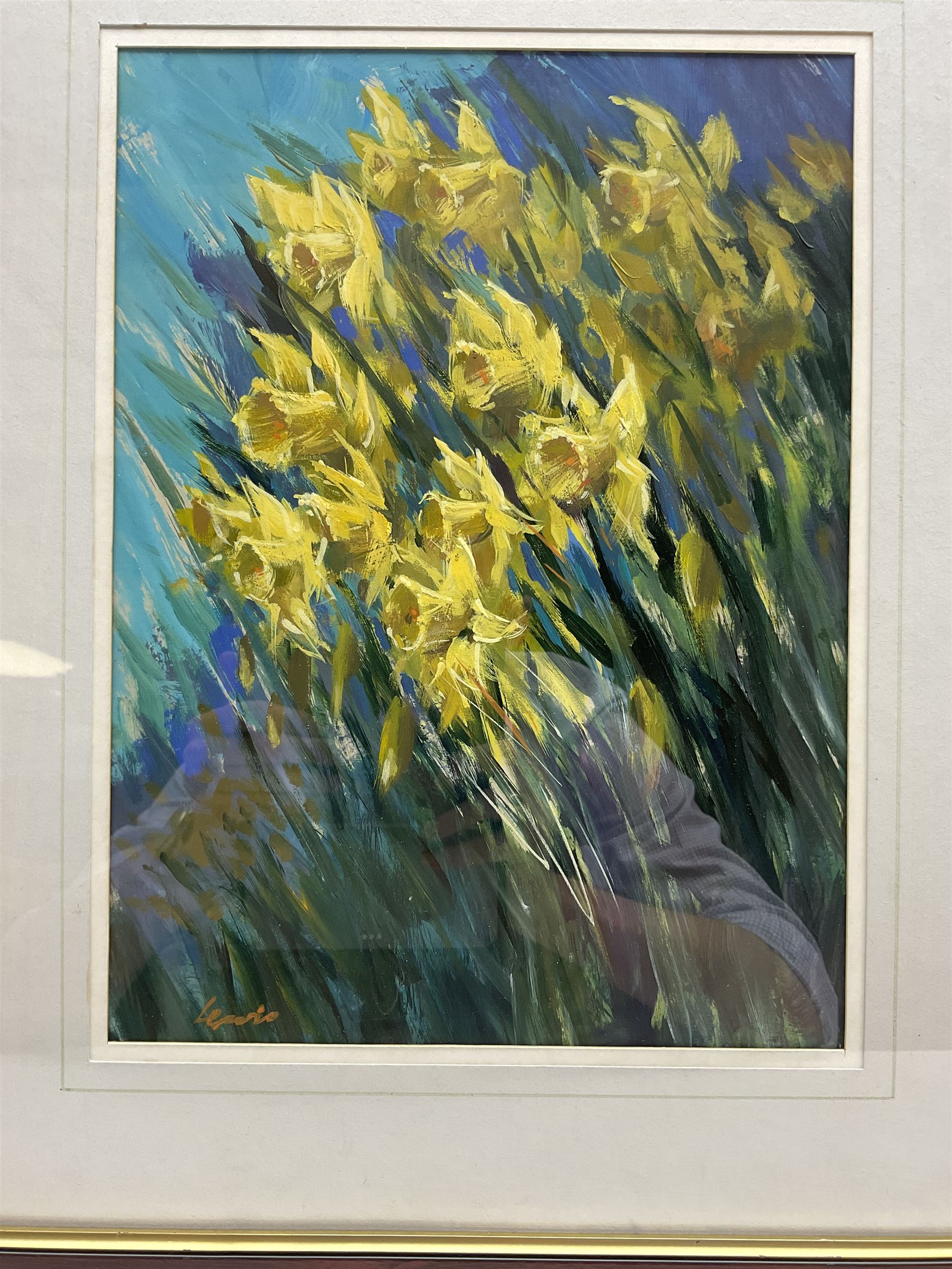 Dennis Lewis (Bristol Savages 1928-2014): Daffodils, gouache signed 33cm x 25cm; Jan Wall (Contemporary): Still Life, oil on paper signed 25cm x 35cm (2)