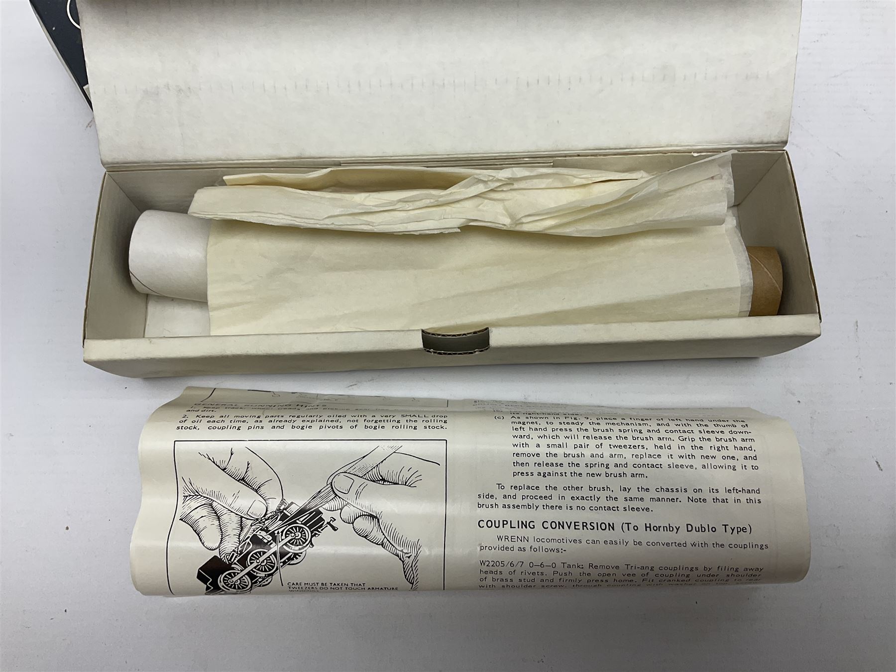 Wrenn '00' gauge - two Class N2 0-6-2 tank locomotives - No..9522 in LNER Light Green in original box with instructions; and No.69550 in BR Lined Black in associated Wrenn box with instructions; together with Tri-ang Wrenn '00' gauge Class A4 4-6-2 locomotive 'Mallard' No.60022; boxed (3)