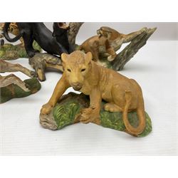 Ten Franklin Mint National wildlife Foundation Big Cats of the World figures to include, White Bengal Tiger, Jaguar, Cougar, Cheetah, Clouded Leopard etc, with display stand