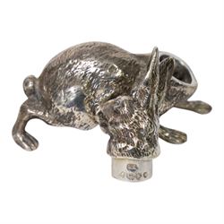 Victorian silver novelty pepperette, naturalistically modelled as a hare, hallmarked Thomas Johnson II, London 1885, L6cm
