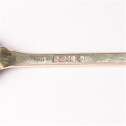 Collection of various silver teaspoons, 19th and 20th century, various dates and makers