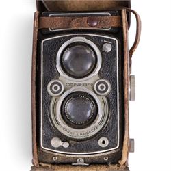 Two Rollei Franke & Heidecke Rolleiflex medium format TLR cameras, one serial no. 1059268 with Compur-Rapid Xenar f:3.5 F=7.5cm Schneider-Kreuznach les serial no. 1901591, the second serial no. 1061648 with Compur-Rapid Carl Zeiss Jena Tessar 1:3.5 F=7.5 lens serial no.3028466, both in leather Rolleiflex cases