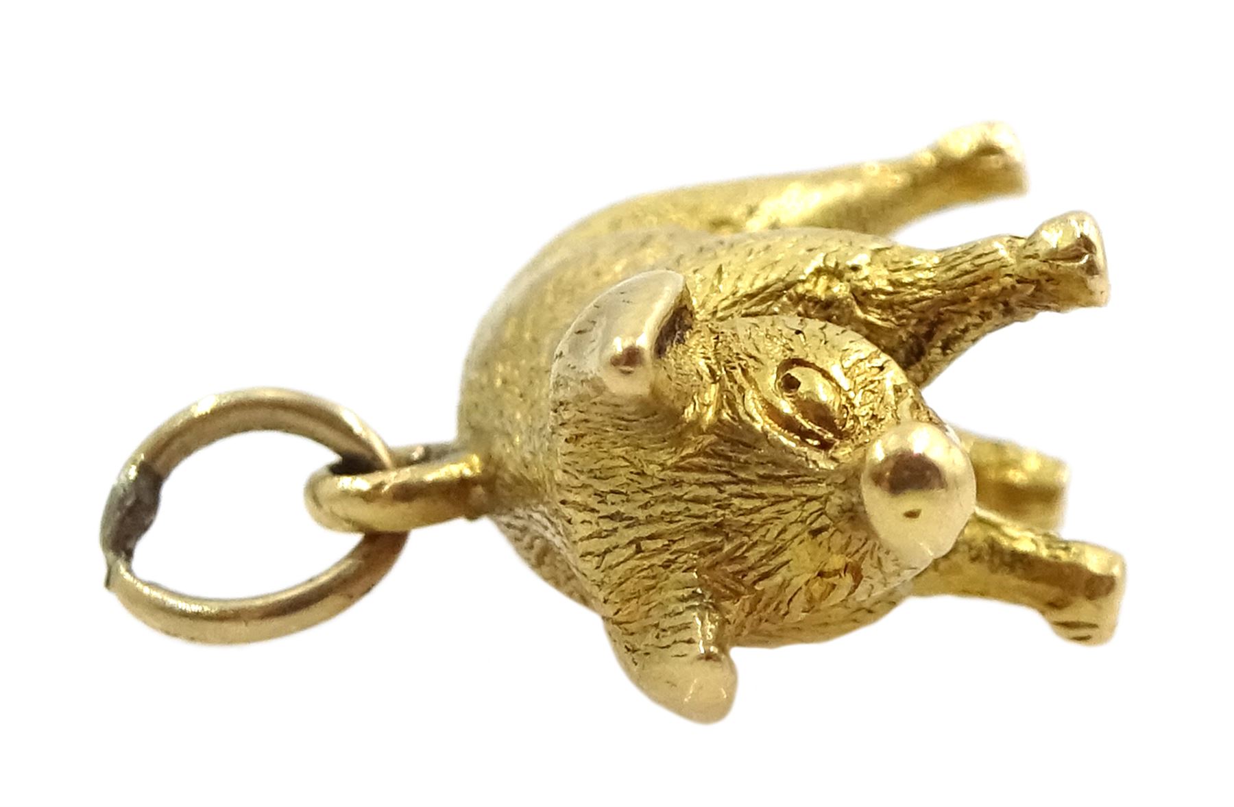 Gold pig pendant/charm, stamped 18ct, approx 6.15gm