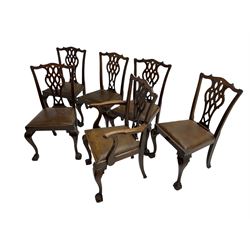 Early 20th century mahogany telescopic extending dining table with two additional leaves, and six mahogany Chippendale style chairs with leather drop in seats 