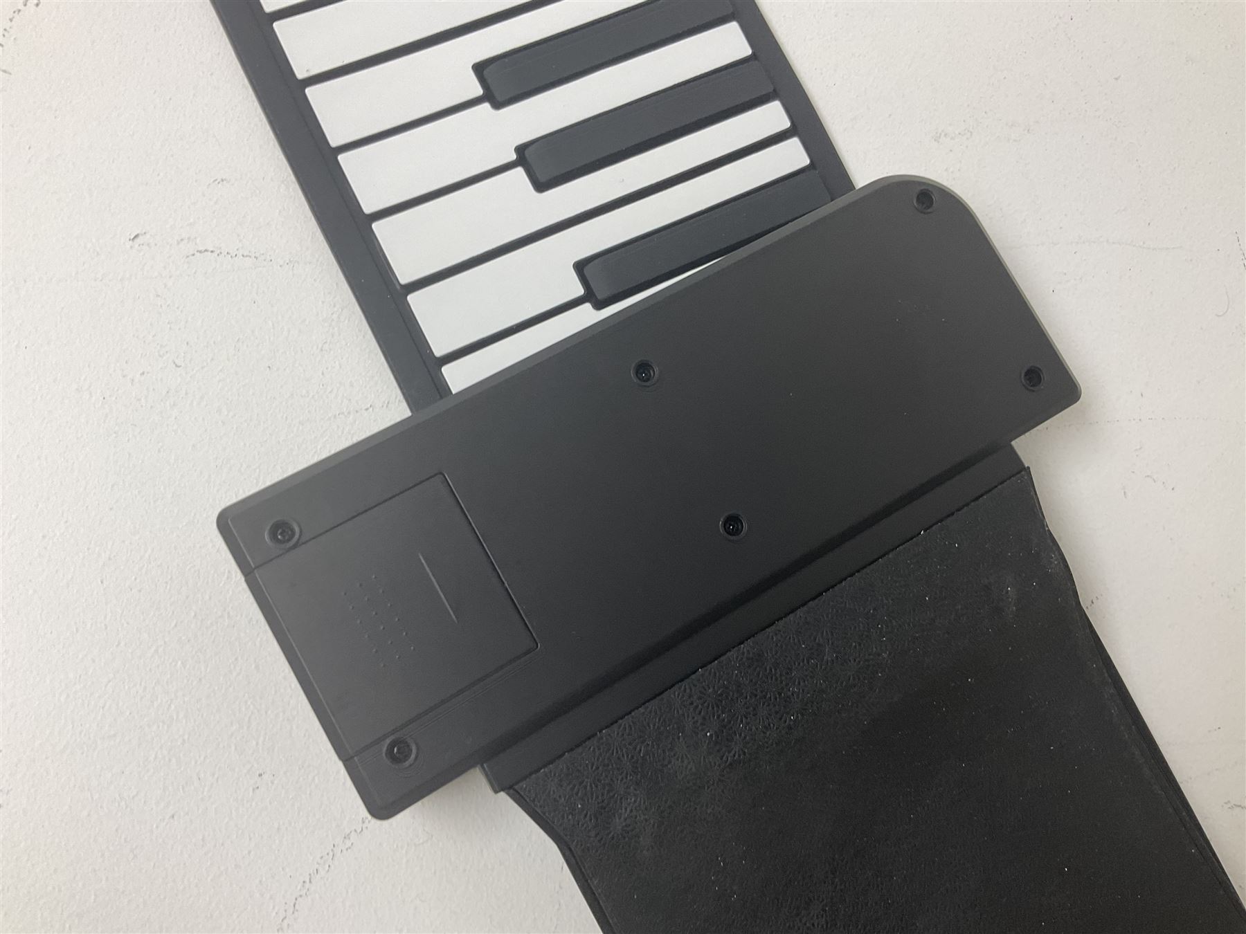 Love Music silicon flexible roll-up piano; boxed with user manual