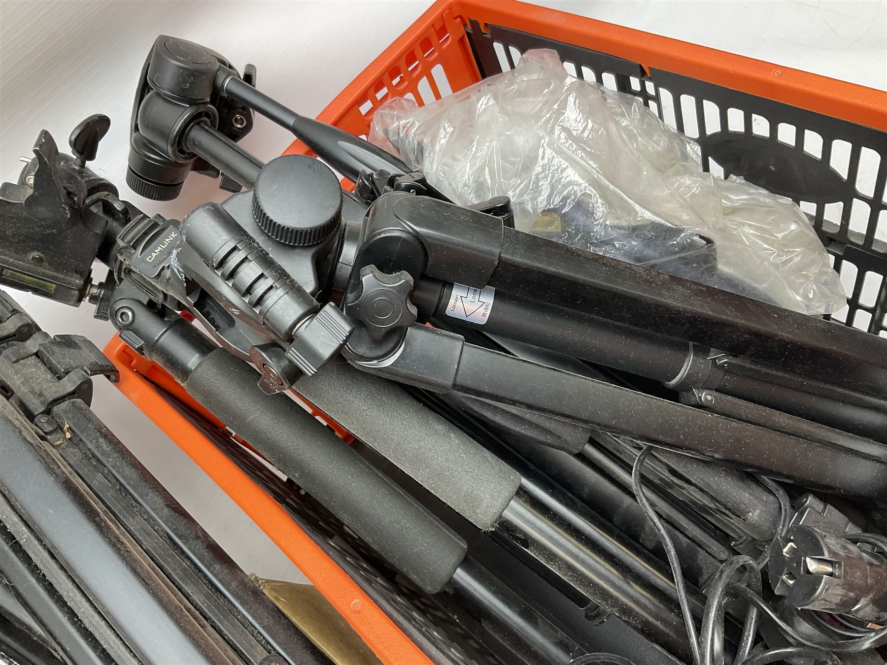Collection of camera tripods to include Camlink, Platinum Plus PPT375, Sobrouo NT668 etc, in two boxes 