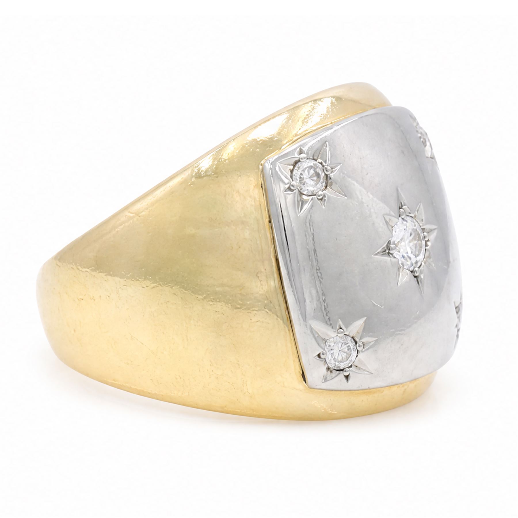 18ct gold curved diamond ring, five rubover set diamonds, set in white gold to a polished yellow gold shank, stamped 750, total diamond weight 0.30 carat