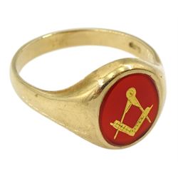 9ct gold Masonic ring, the oval carnelian with applied gold square and compass decoration, London 1961