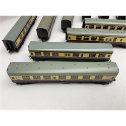 Hornby Dublo - ten passenger coaches including BR Mk.I Suburban Stock, BR Mk.I Passenger Coaches and All Brake and Stanier Stock; all unboxed (10)