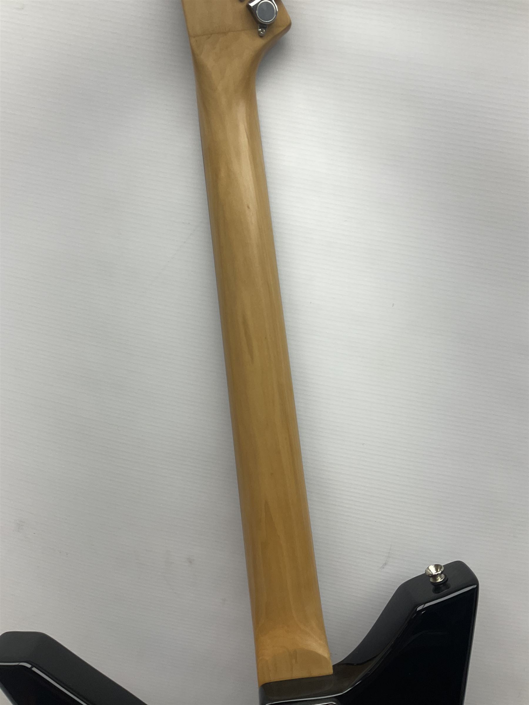 Jaxville X-Factor six-string electric guitar with three-tone X-shaped body L116cm overall.