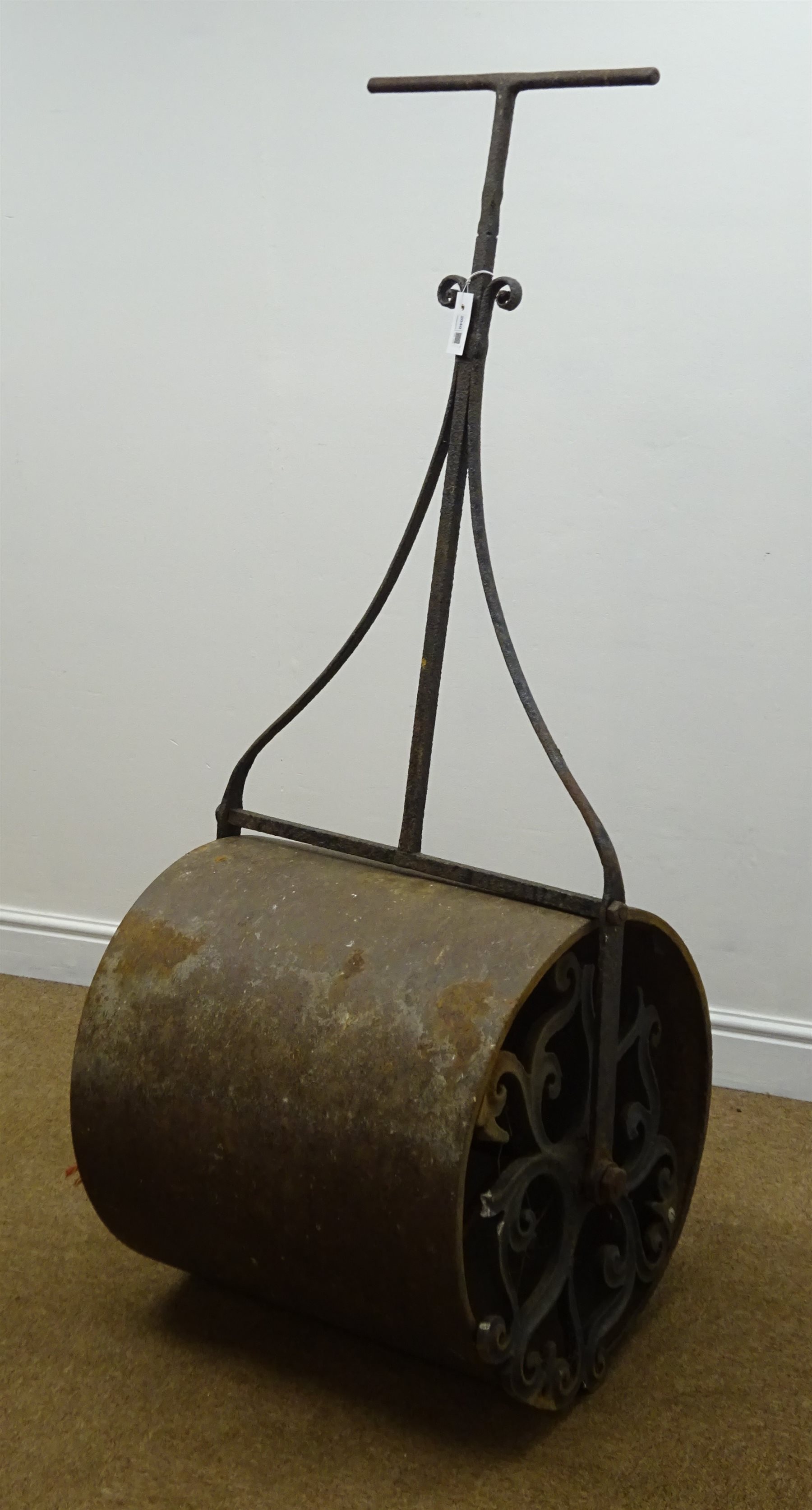 Early 20th century cast iron roller, W64cm Garden, Architectural