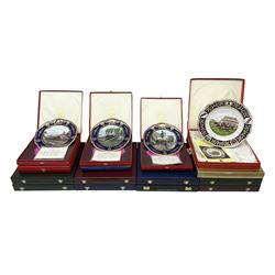 Fifteen collectors plates, to include Spode Golden Jubilee HM The
Queen, Spode Official Bi-Century Derby, set of four Spode British Steam-The Years of Glory, Mulberry Hall The Viking, Spode The St.Davids, etc, all in original boxes with certificates  
