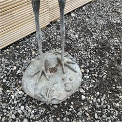 Large lead heron garden figure on a naturalistic base - THIS LOT IS TO BE COLLECTED BY APPOINTMENT FROM DUGGLEBY STORAGE, GREAT HILL, EASTFIELD, SCARBOROUGH, YO11 3TX