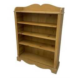 Waxed pine open bookcase with three adjustable shelves 