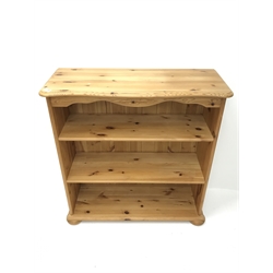  Solid pine open bookcase fitted with two adjustable shelves, W86cm, H90cm, D33cm  