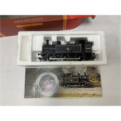 Hornby ‘00’ gauge - LBSC Class A1 0-6-0 ‘Brighton Works’ Terrier locomotive no.32635; LBSC E2 Class 0-6-0 tank locomotive no.100; BR Class 3F Jinty 0-6-0 tank locomotive no.47480; Caledonian ‘Pug’ Class 0-4-0 Saddle Tank locomotive no.270; GNR Class J13 0-6-0 Saddle Tank locomotive no.1247; LNER Class J83 0-6-0 locomotive no.8477; Class J52 0-6-0T locomotive no.68831 in BR black; in original boxes; BR Black 0-4-0 locomotive no.56025, in ‘Smokey Joe’ box; two further loose locomotives comprising ‘Waddon’ 0-6-0 locomotive no.54 and Caledonian Railway 0-4-0 locomotive no.270 (10) 