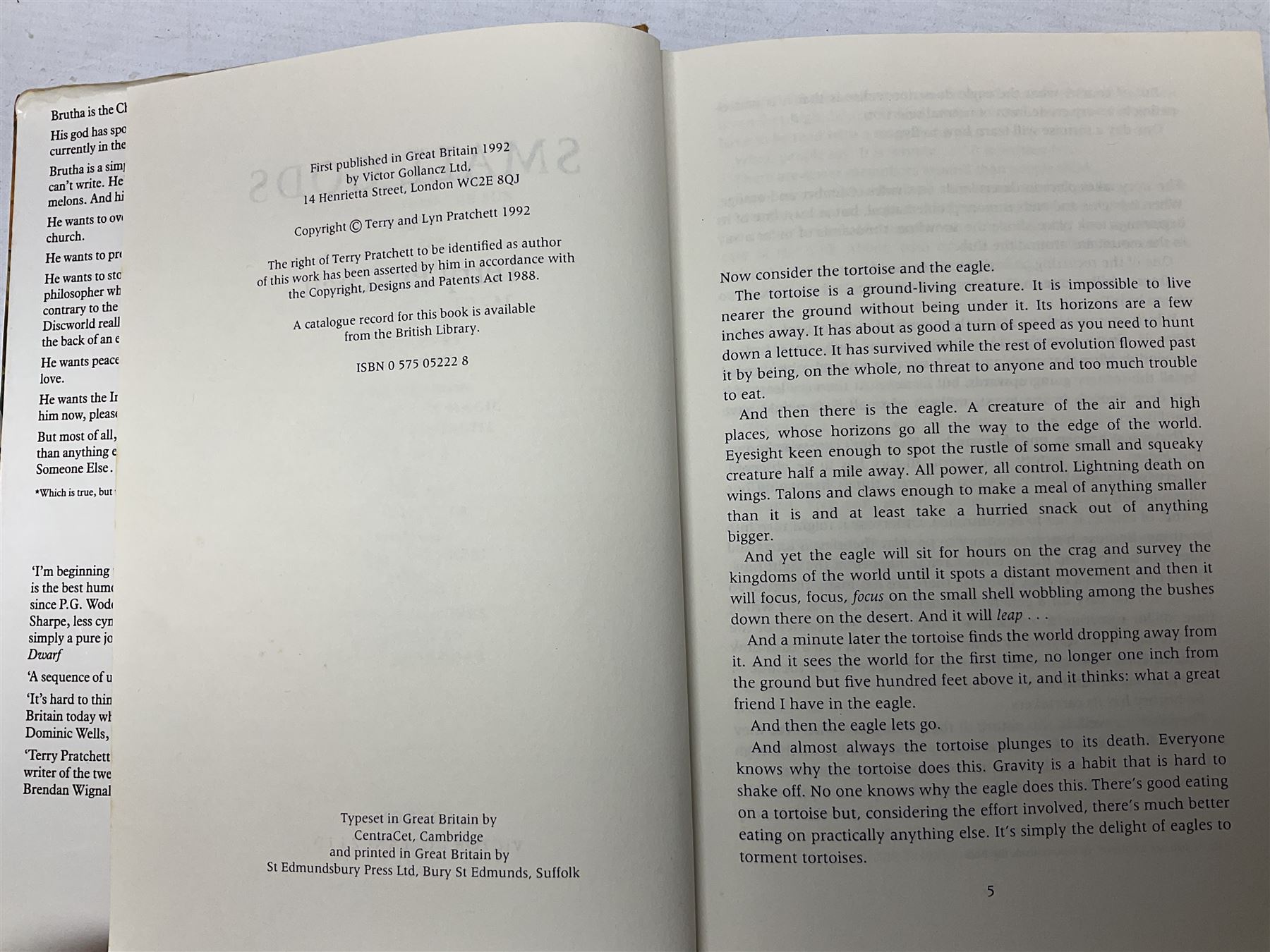 Collection of twenty-three hardback Terry Pratchett books, comprising approximately eighteen first editions including The Fifth Elephant signed & inscribed by Pratchett, all with dustjackets