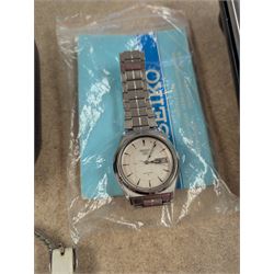 Collection of wristwatches, including ladies 9ct gold cased Avia 15 jewels wristwatch on plated strap, gentleman's Seiko 5 wristwatch etc