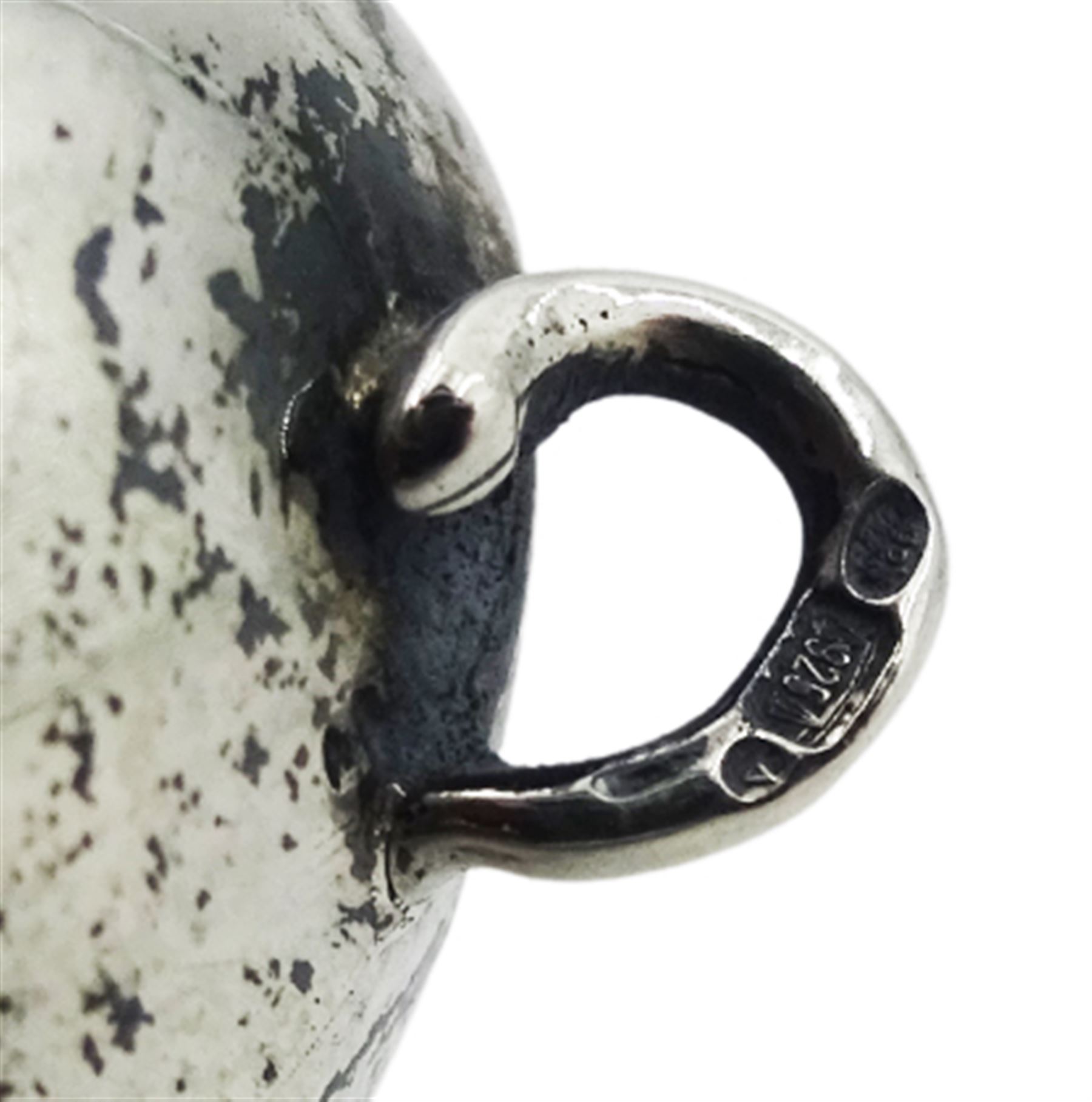 Novelty silver vesta case modelled in the form of a pig, stamped 925, with 925 quality control mark and Birmingham import mark, approximate weight 1.15 ozt (36 grams)