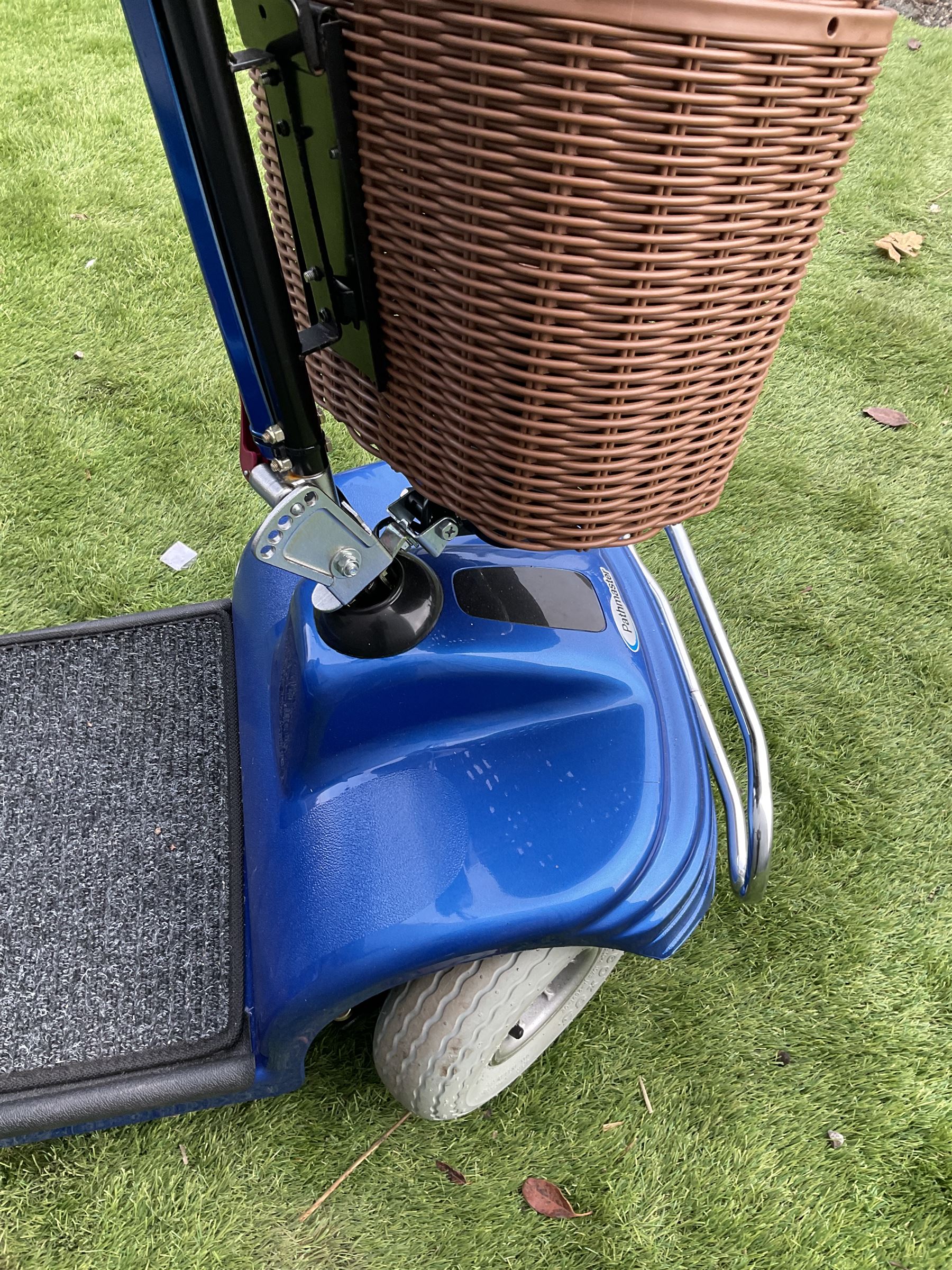Eden Pathmaster mobility scooter in blue, adjustable swivel seat, front storage basket, pneumatic tyres, adjustable tiller - THIS LOT IS TO BE COLLECTED BY APPOINTMENT FROM DUGGLEBY STORAGE, GREAT HILL, EASTFIELD, SCARBOROUGH, YO11 3TX