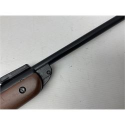 BSA Meteor .22 cal. air rifle with break-barrel action, serial no.TH80547, L106.5cm overall; in original box with accessories. NB: AGE RESTRICTIONS APPLY TO THE PURCHASE OF AIR WEAPONS.