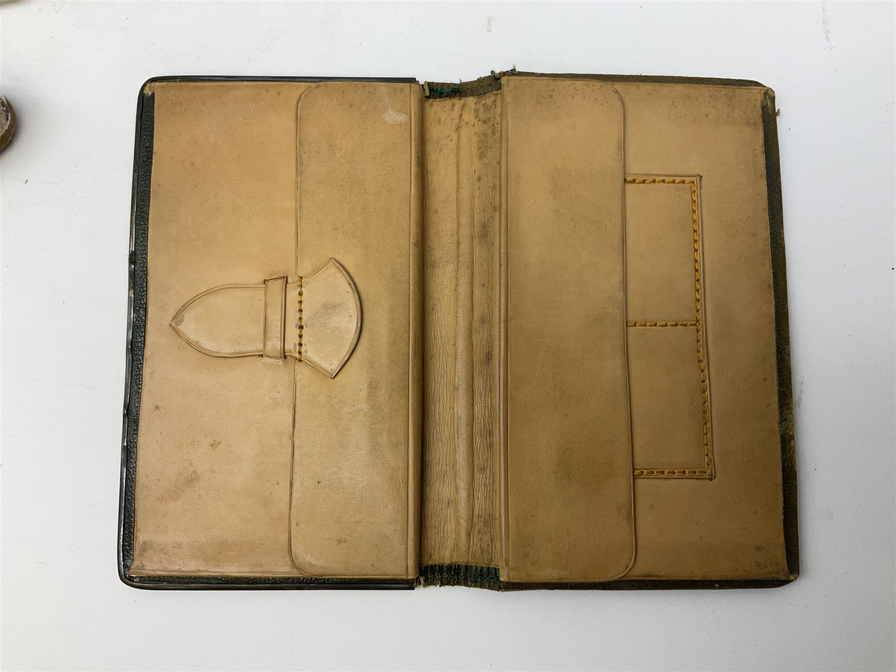 Edwardian silver mounted purse, with circular panel engraved with initials, and hammered finish, hallmarked William Comyns & Sons, London 1903, H14cm, together with three dressing table glass jars with hallmarked silver covers, and a hallmarked silver mounted buffer 