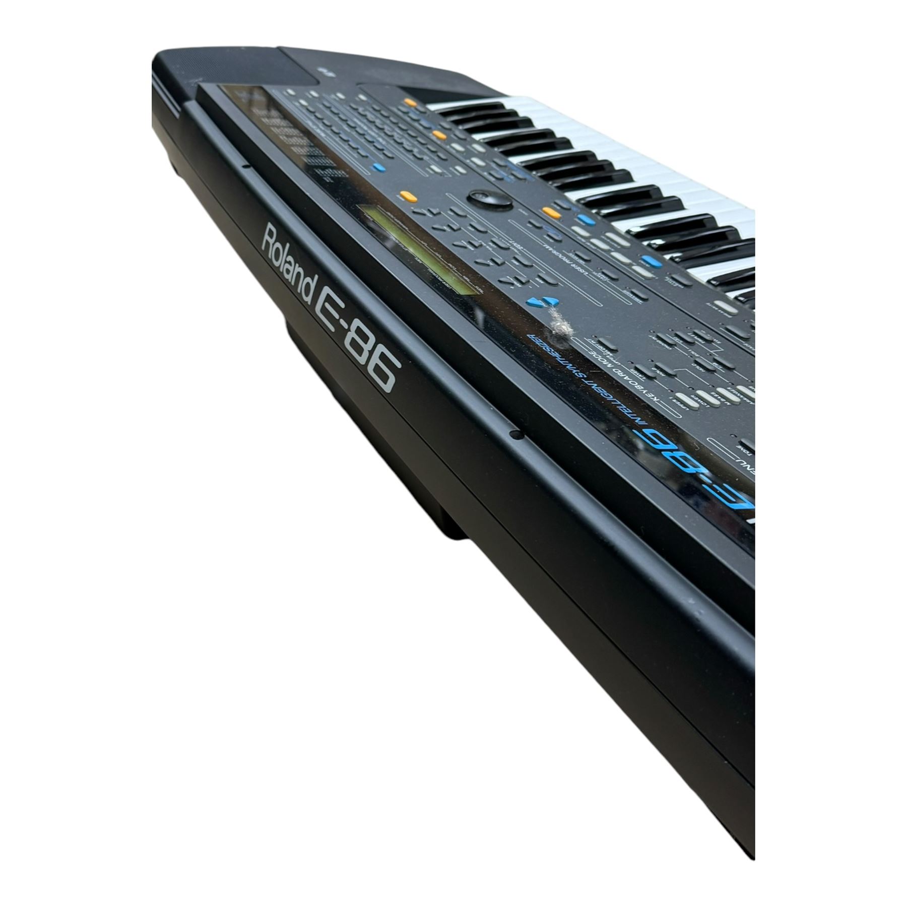 Roland E-86 'Intelligent synthesizer', W116cm