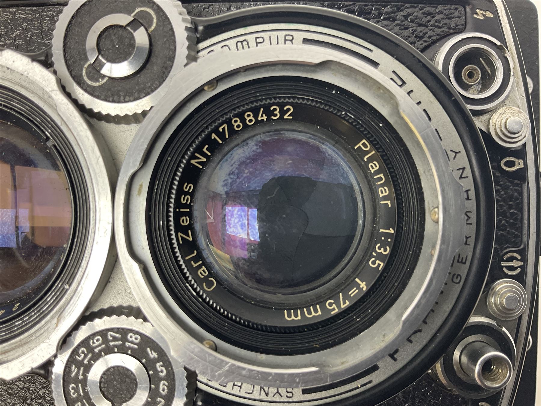 Rollei Rolleiflex 3.5C camera body, serial no 1775847, with 'Planar 1.35 f-75mm' lens serial no 1788432 and 'Heidosmat 1:2.8/75' lens serial no 2440876, complete with a cased set of additional lenses 