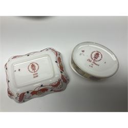 Collection of Royal Crown Derby Old Imari pattern no. 1128, comprising footed trinket dish, covered trinket box and three other trinket dishes 