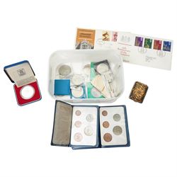 Queen Elizabeth II 1977 'Silver Jubilee' silver proof crown coin, cased with certificate, ...