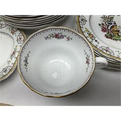 Copeland Spode Chelsea pattern part dinner service, to include seventeen dinner plates, eight side plates, Fifteen soup bowls in two sizes, meat platter etc (53)