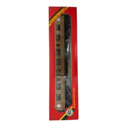 Hornby '00' gauge rolling stock and accessories, R402M Operating Royal Mail Coach Set, R127 Operating Crane Truck, R749 75 Ton Breakdown Crane, R401 Operating Mail Coach Royal Mail coaches and other rolling stock, etc all boxed 
