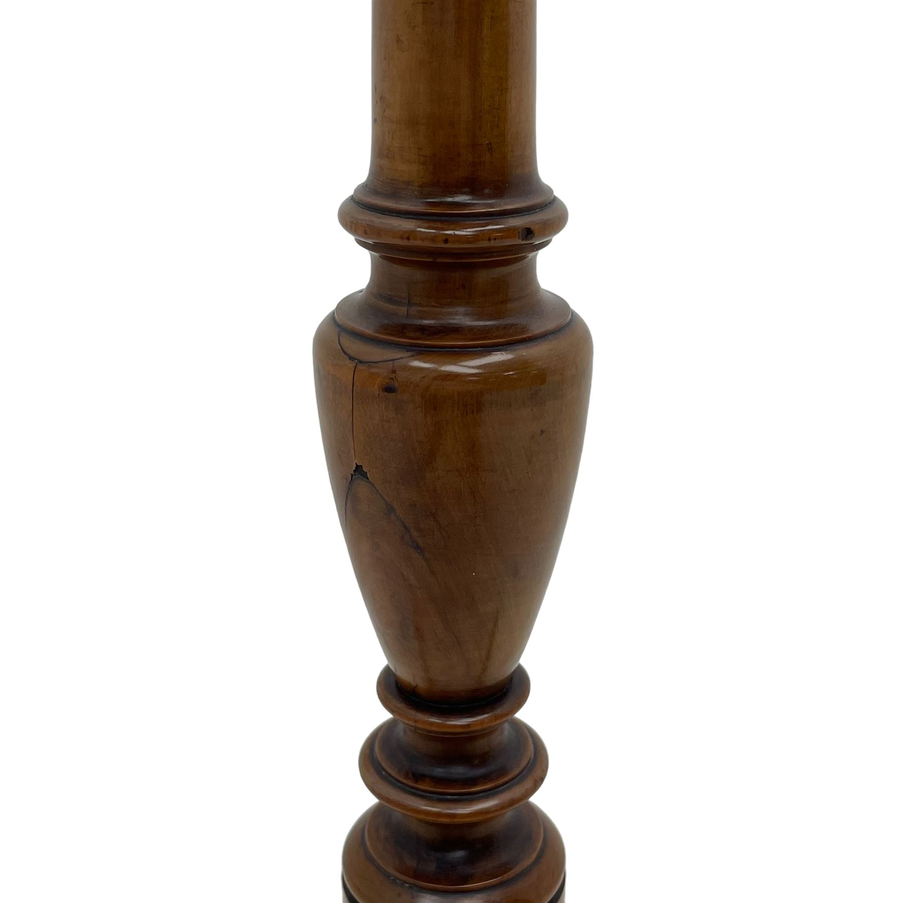 19th century satinwood tripod wine table, moulded oval top inlaid with boxwood and ebony stringing, fine turned vasiform column, three splayed supports with spade feet