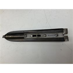 Midland Gun Company Birmingham & London 12-bore side-by-side box-lock non-ejector double barrel shotgun with 76cm damascus barrels, Prince of Wales style walnut stock with chequered grip and fore-end, top safety and engraved lock no.62160 L120cm overall; in scratch built baize lined wooden case. SHOTGUN CERTIFICATE REQUIRED.