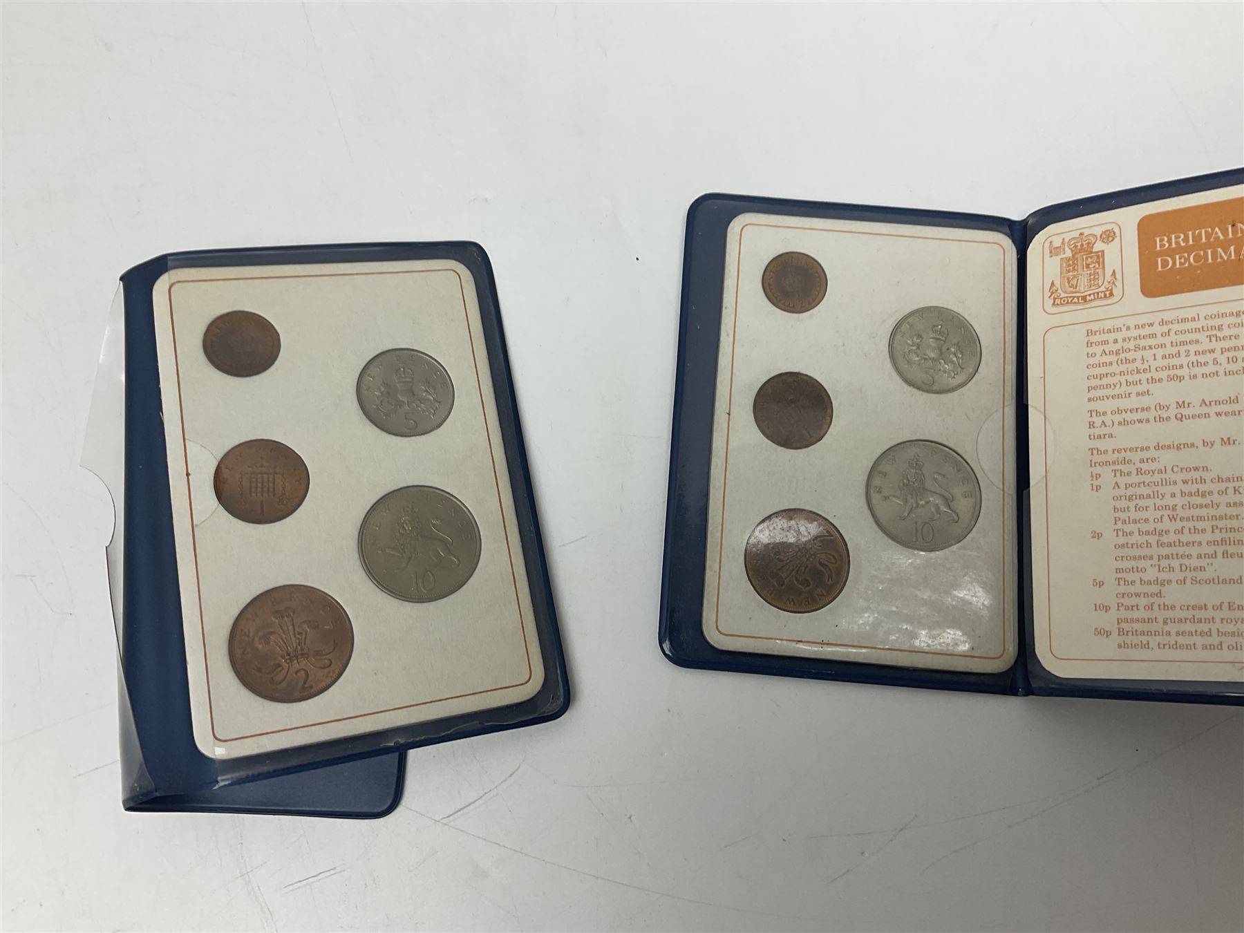 Great British and World coins and banknotes, including two Queen Victoria 1887 florins, King George V 1930 halfcrown, pre decimal pennies and other denominations, five Queen Elizabeth II five pound coins, United States of America 1964 Kennedy half dollar, German and other banknotes etc