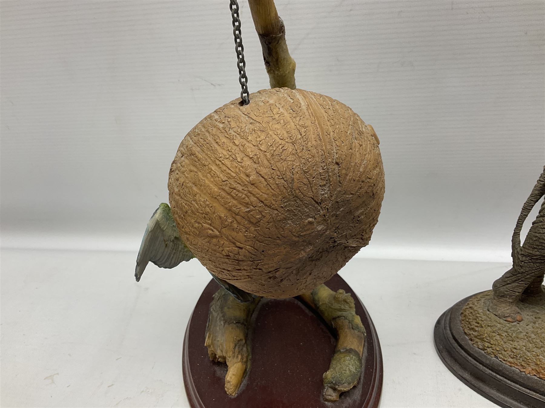 Country Artists figures, to include Bluetit, Elephant, Bluetit on tap etc, together with Lilliput Lanes and other similar items 