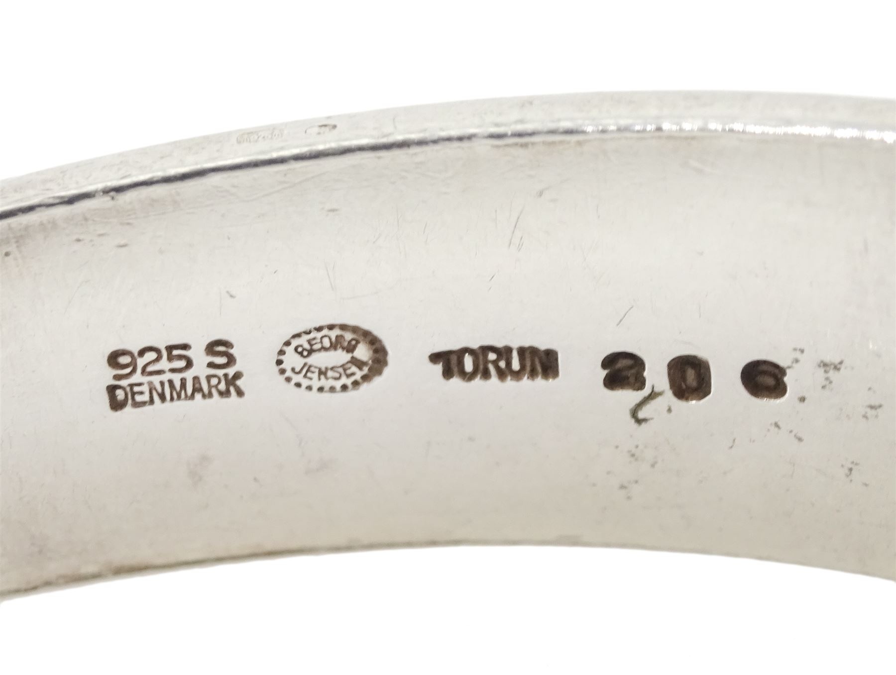 Georg Jensen silver Mobius bangle, No. 206, designed by Vivianna Torun Bulow-Hube, boxed