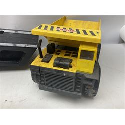 Tonka - five large scale steel pressed vehicles comprising Cement Mixer, Car Transporter, Mobile Crane and two Dumper Trucks (5)