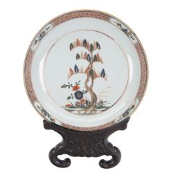 Rare Chinese export famille verte dish, Qing Dynasty, Kangxi period painted with flowers b...