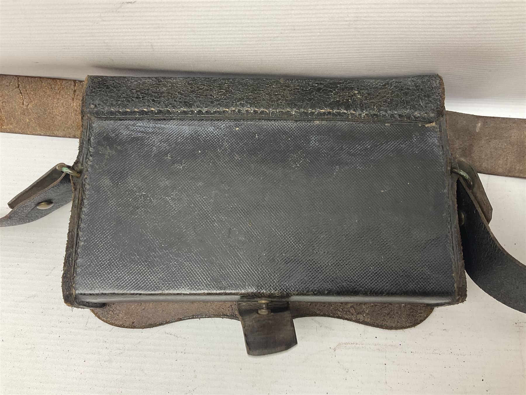 French 2nd Empire Musicians leather pouch and strap, with brass badges to pouch and strap, Crimea period c1854 L21cm