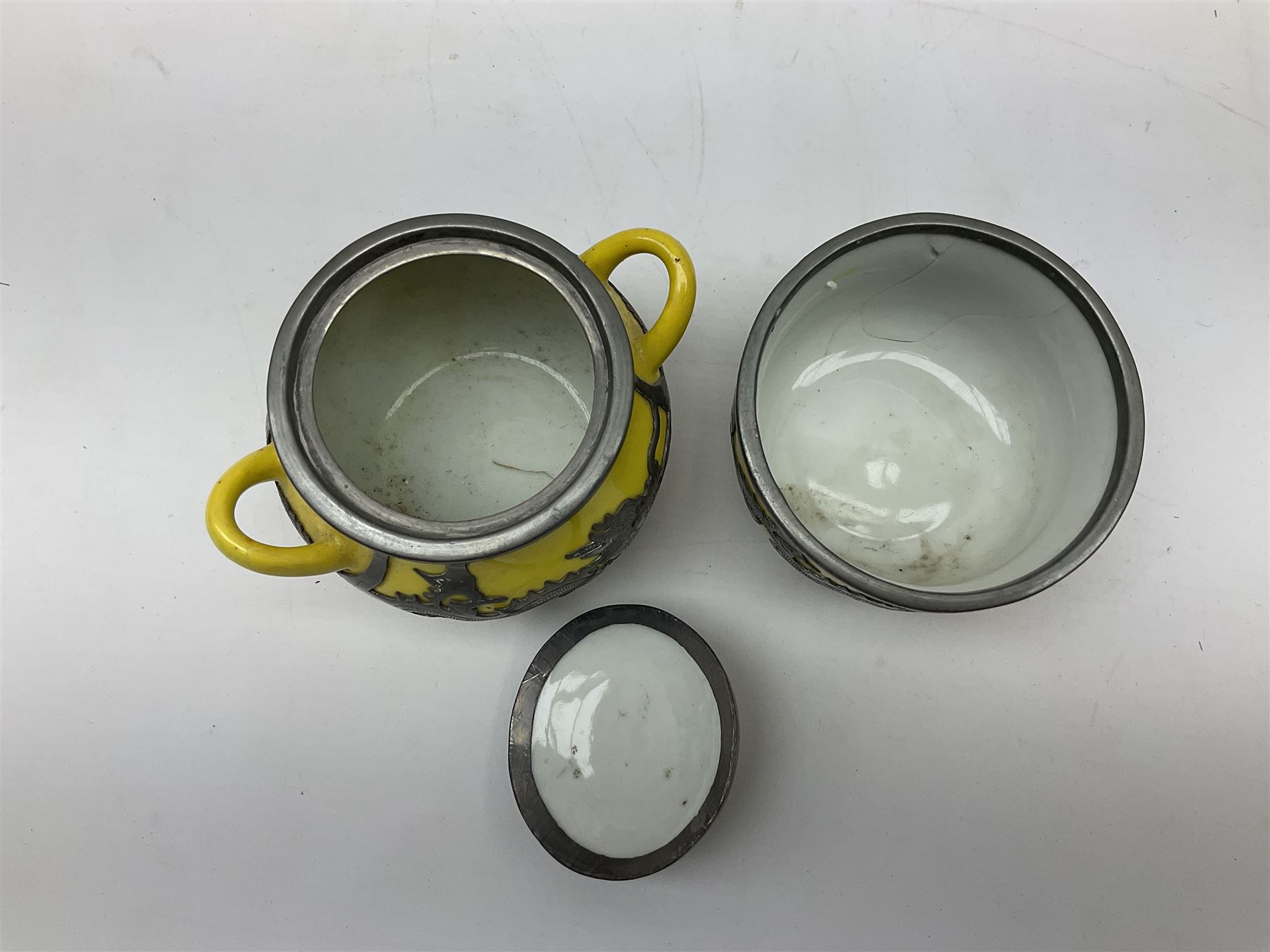 Chinese Hor Chung Wei Hai Wei tea set five pieces, bound by figurative pewter upon a decoration tray