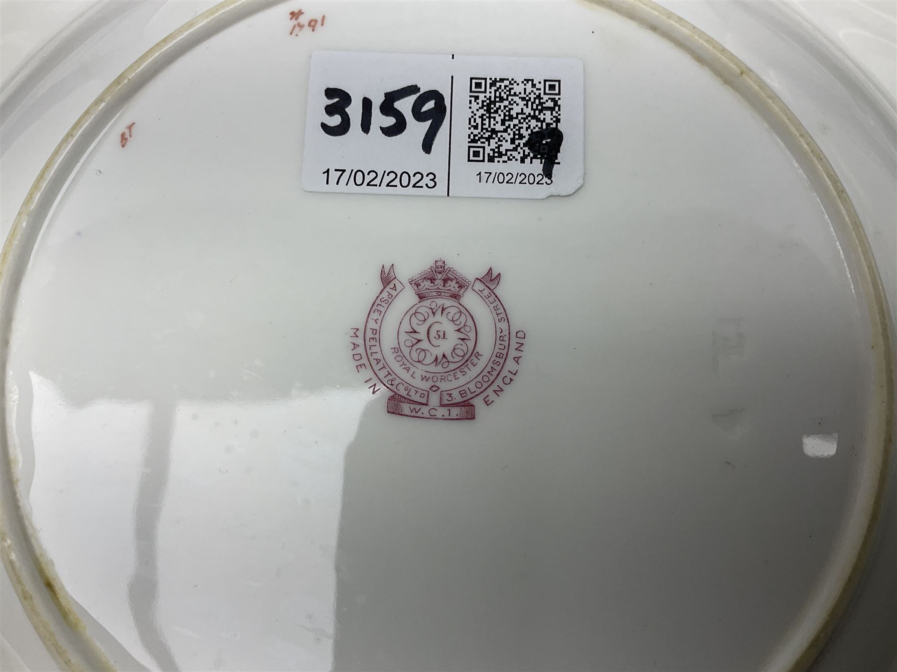 Collection of Regimental dinner wares, Comprising Royal Sussex; two dinner plates, two side plates and a soup bowl, Royal Leicestershire; two dinner plates, East Yorkshire Regiment side plate and Gordon Highlanders side plate, all decorated with the regiment's crests and blue and gilt boarders (9)
