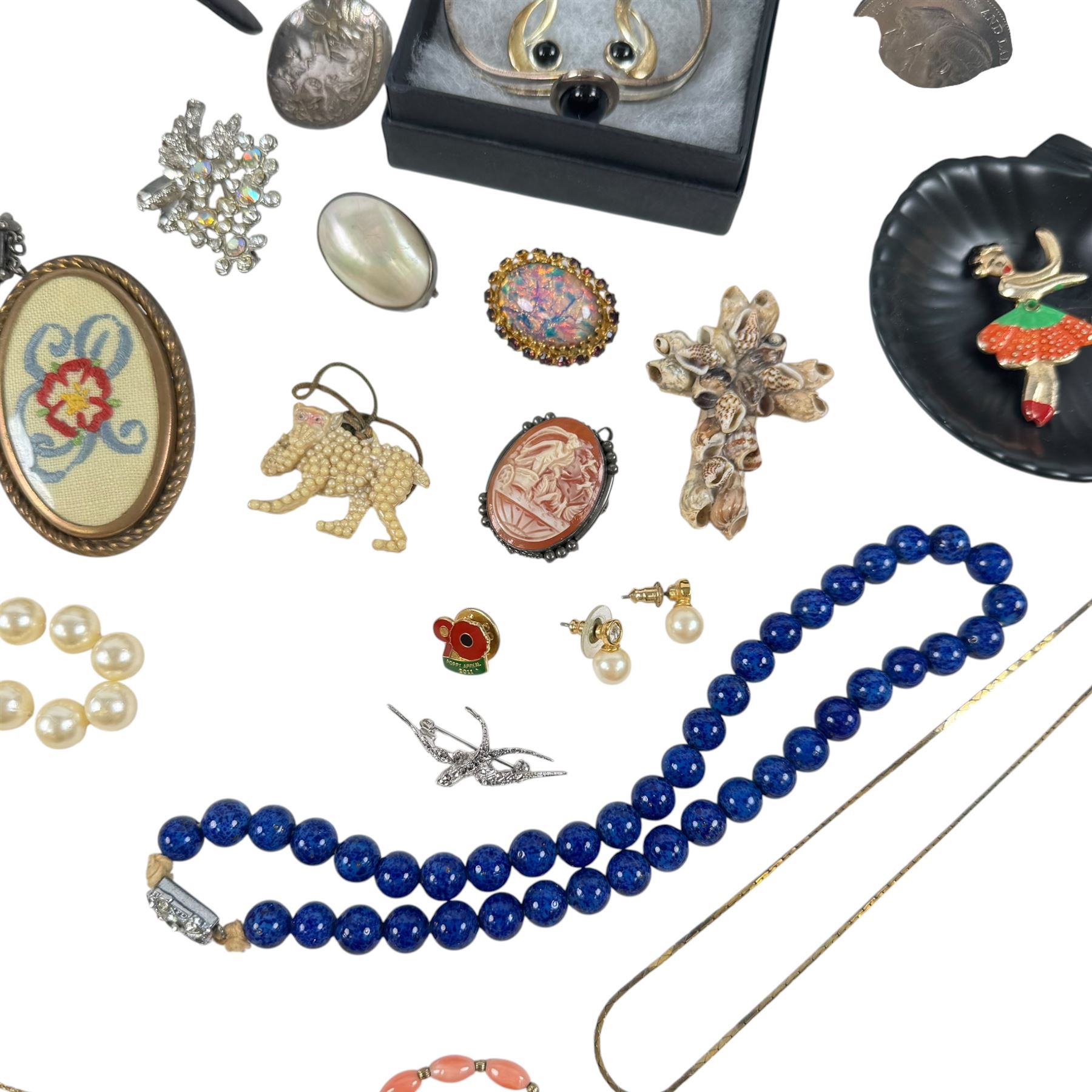 Silver and silver jewellery, including ring, spoon, necklace, screwback earrings, etc, costume jewellery and wristwatches
