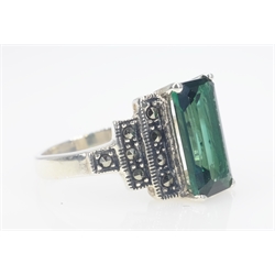  Stepped marcasite and green stone silver ring stamped 925  