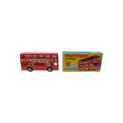 Matchbox/Superfast - eleven '1-75' series models comprising 1e Mercedes Truck, 1g Dodge Challenger, 2g S-2 Jet, 5g US Mail Truck, 6e Mercedes 350sl Tourer, 9e AMX Javelin, 15e Fork Lift Truck, 17f Londoner Bus, 18f Hondarora, 19f Cement Truck and 21f Renault 5TL; all boxed (11)