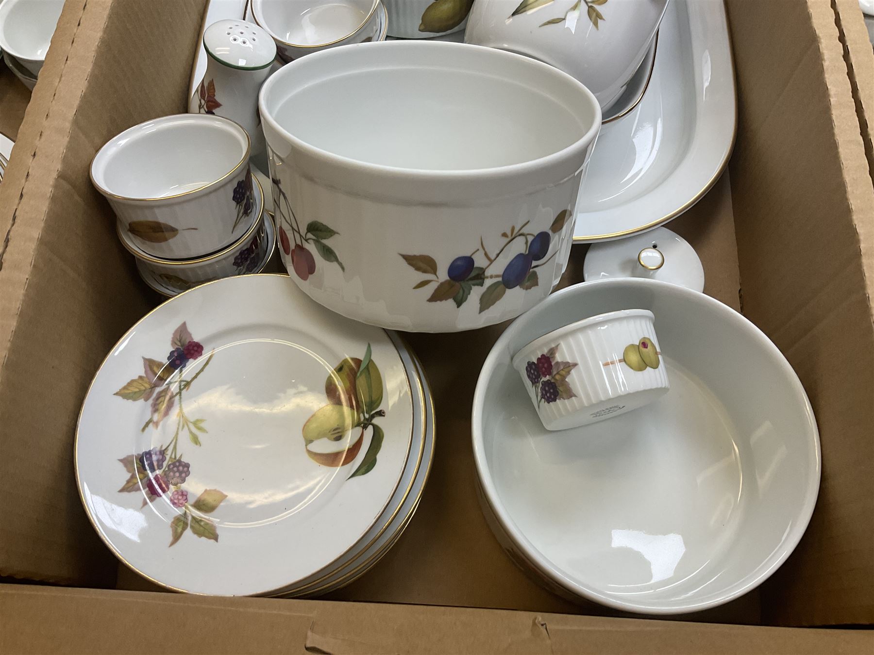 Royal Worcester Evesham and Evesham Vale tea and dinner wares, to include, three large covered tureens, coffee pot, eight tea cups and saucers, milk jug, two covered sucriers, boxed serving spoons etc, approx .130