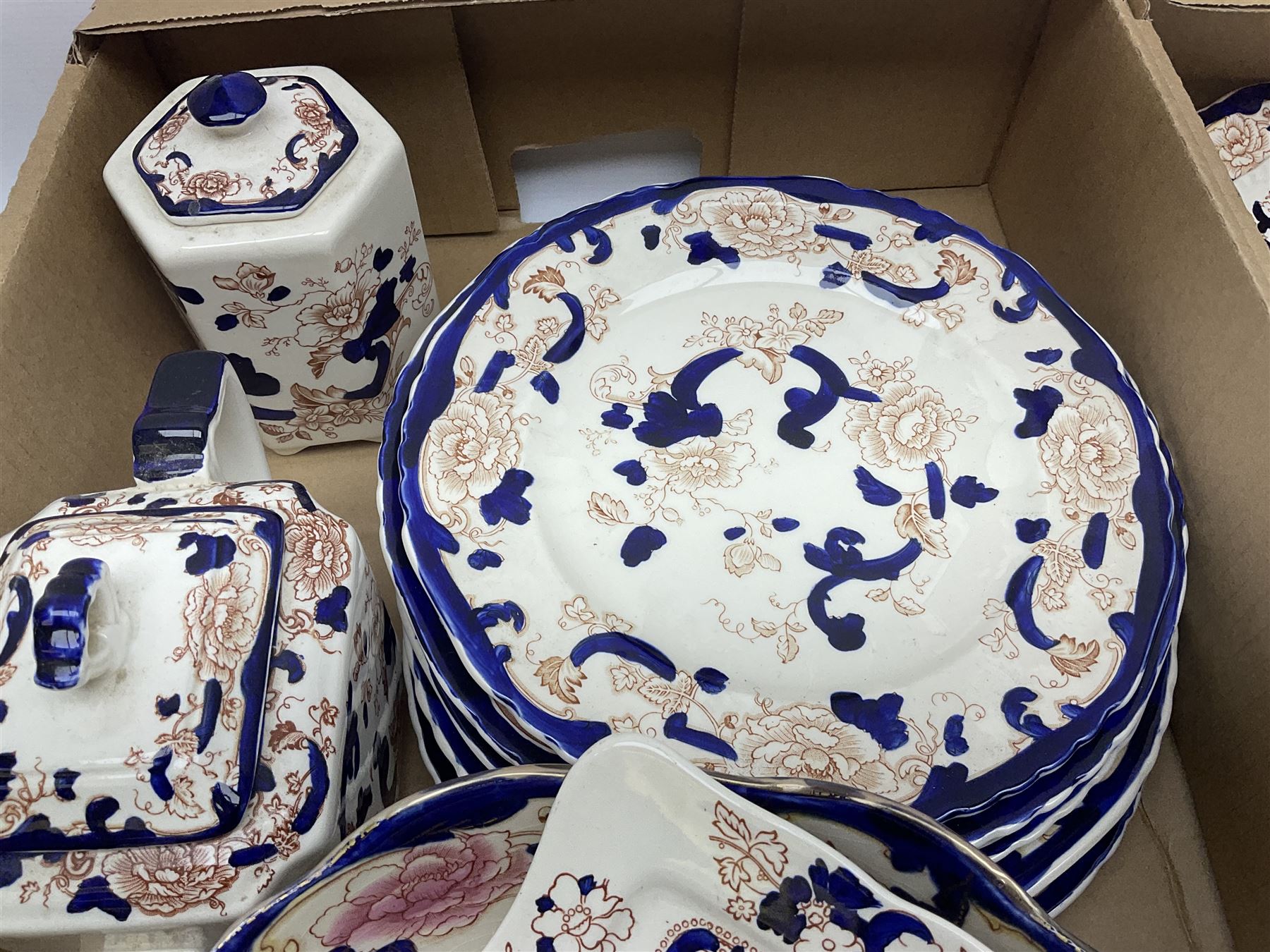 Masons Ironstone Mandalay pattern ceramics, including teapot, jar and cover, fruit bowl, butter dish, plates and bowls, etc, in two boxes 