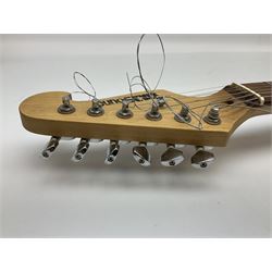 Starsound electric guitar with ‘sound city’ amp